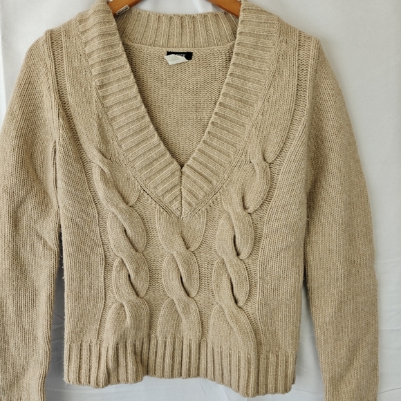 J. Crew Vintage Cable Knit Cashmere Wool Blend Cropped V Neck Sweater Size XS - Picture 2 of 8